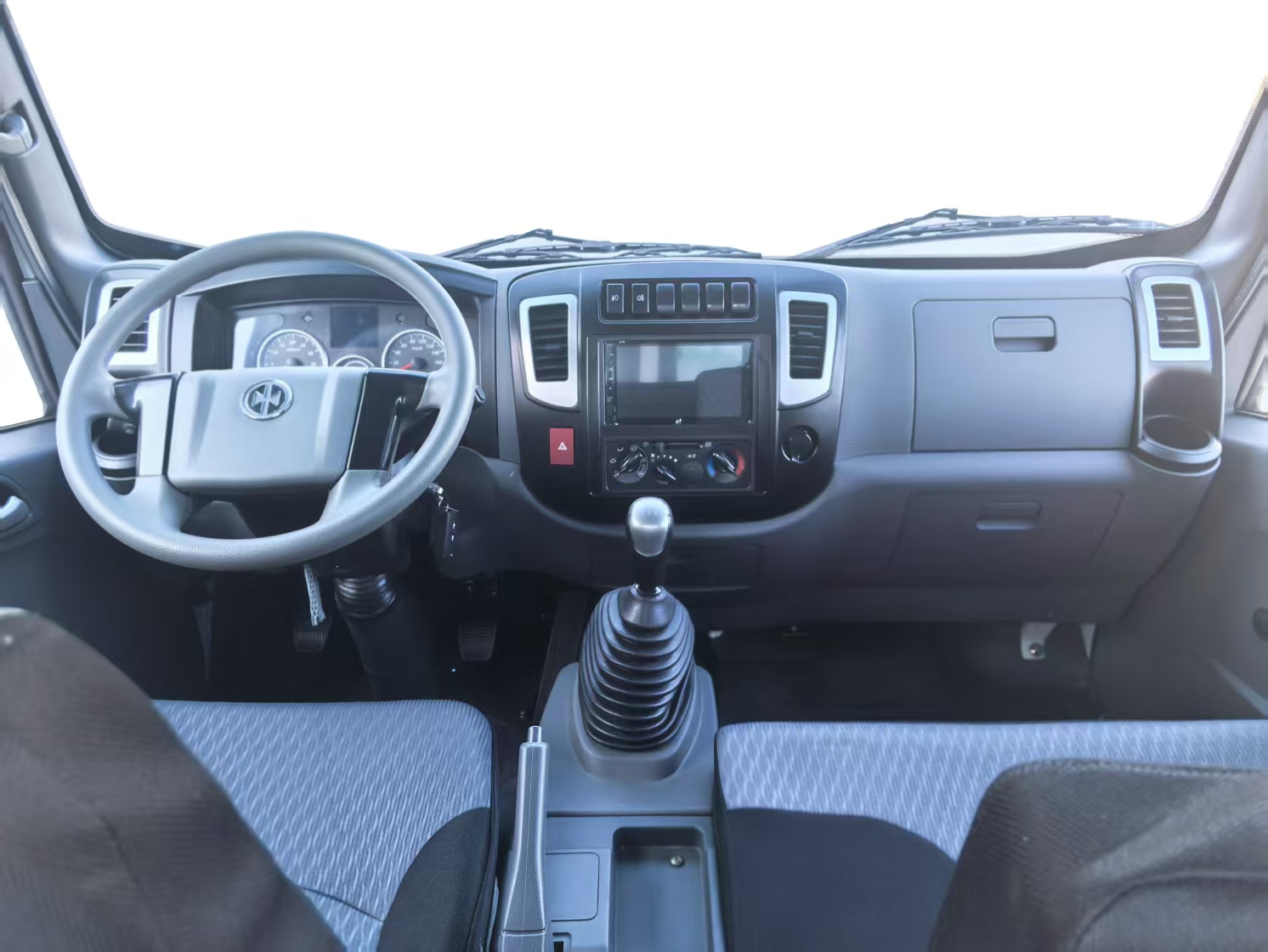 CHENXU 3.5tons diesel light cargo truck with ISUZU 2.8L engine
