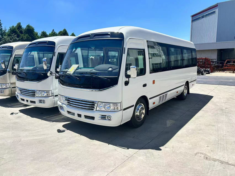 China Coaster 27seats 2.7L Gasoline Engine Bus