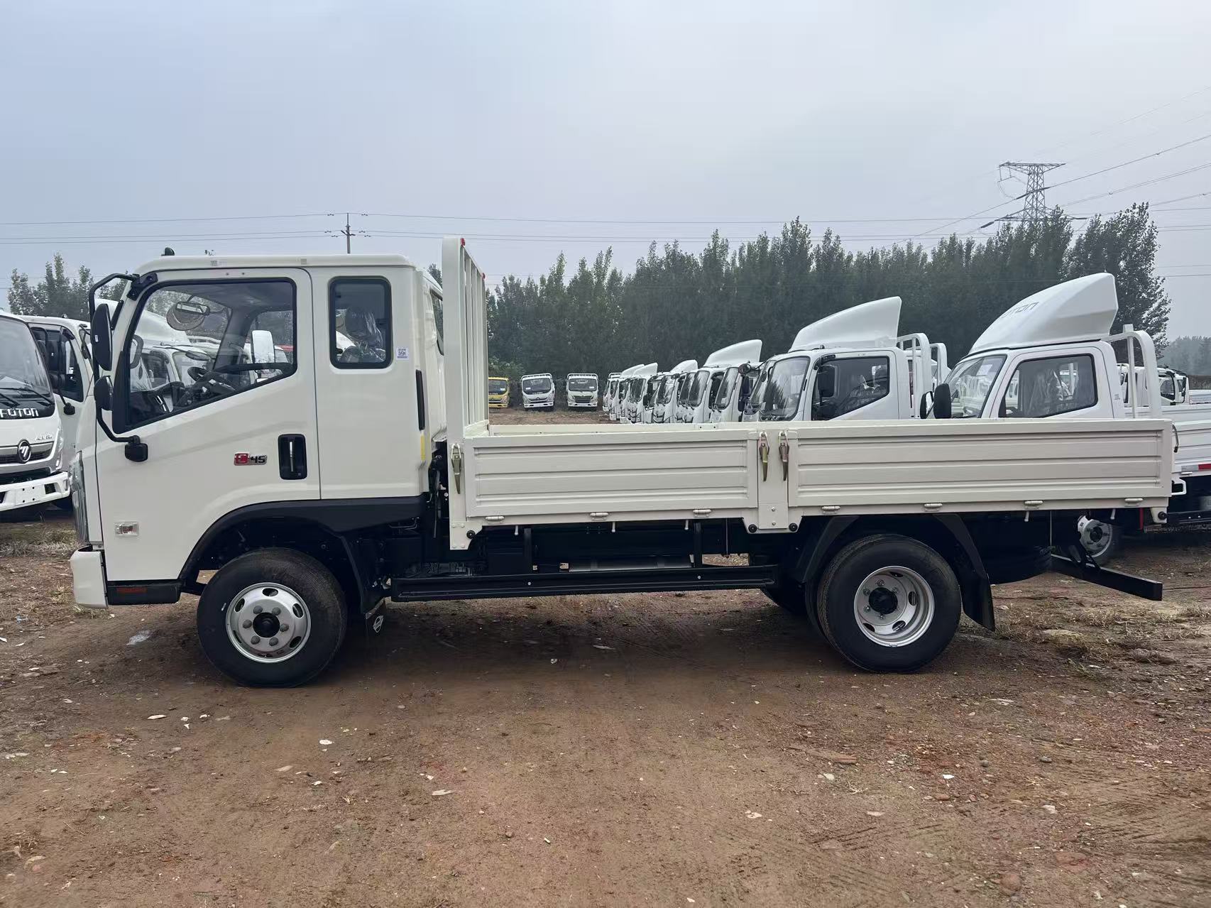 FORLAND 4tons gasoline truck with 2237cc gasoline engine