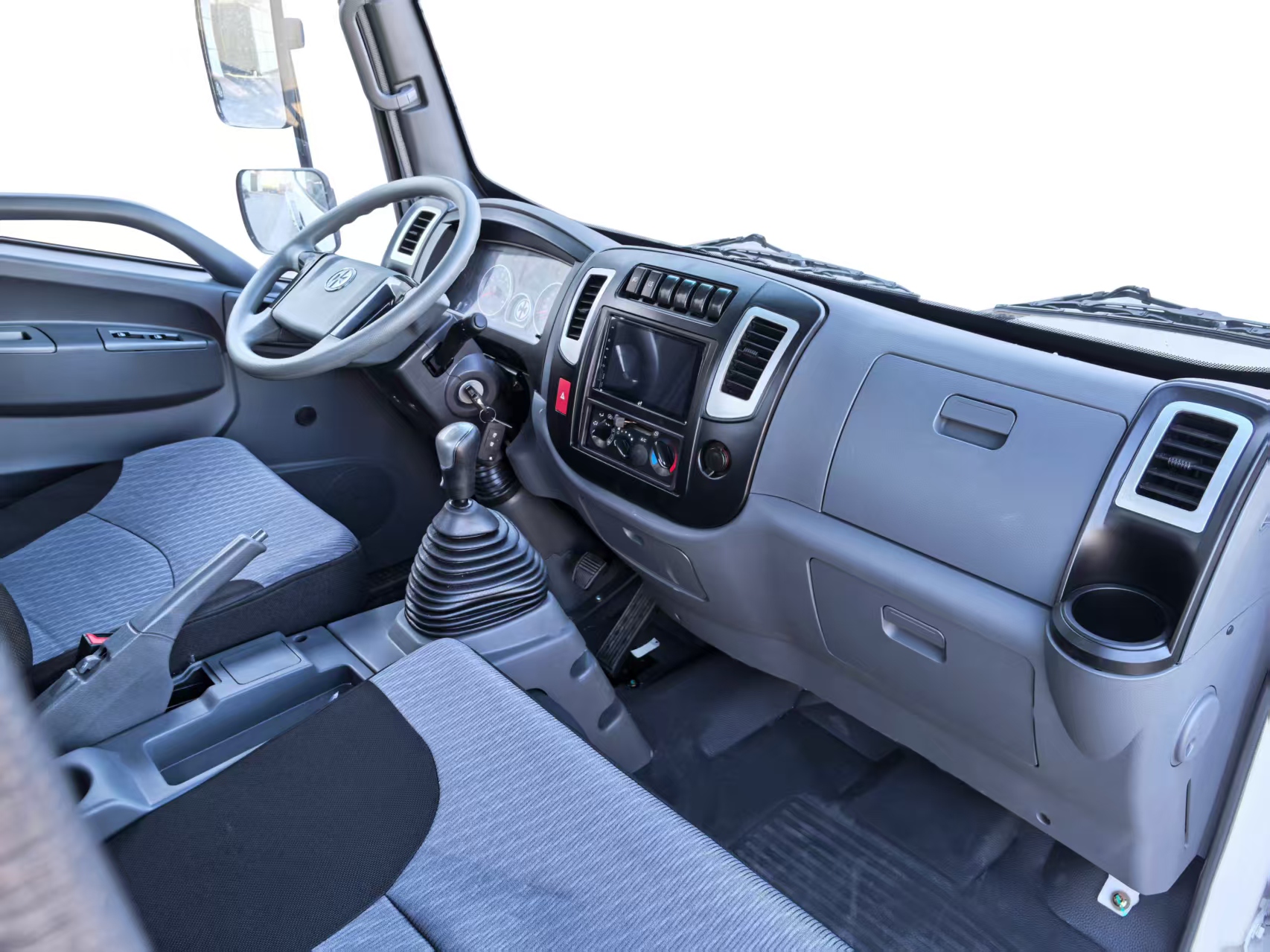 CHENXU 3.5tons diesel light cargo truck with ISUZU 2.8L engine