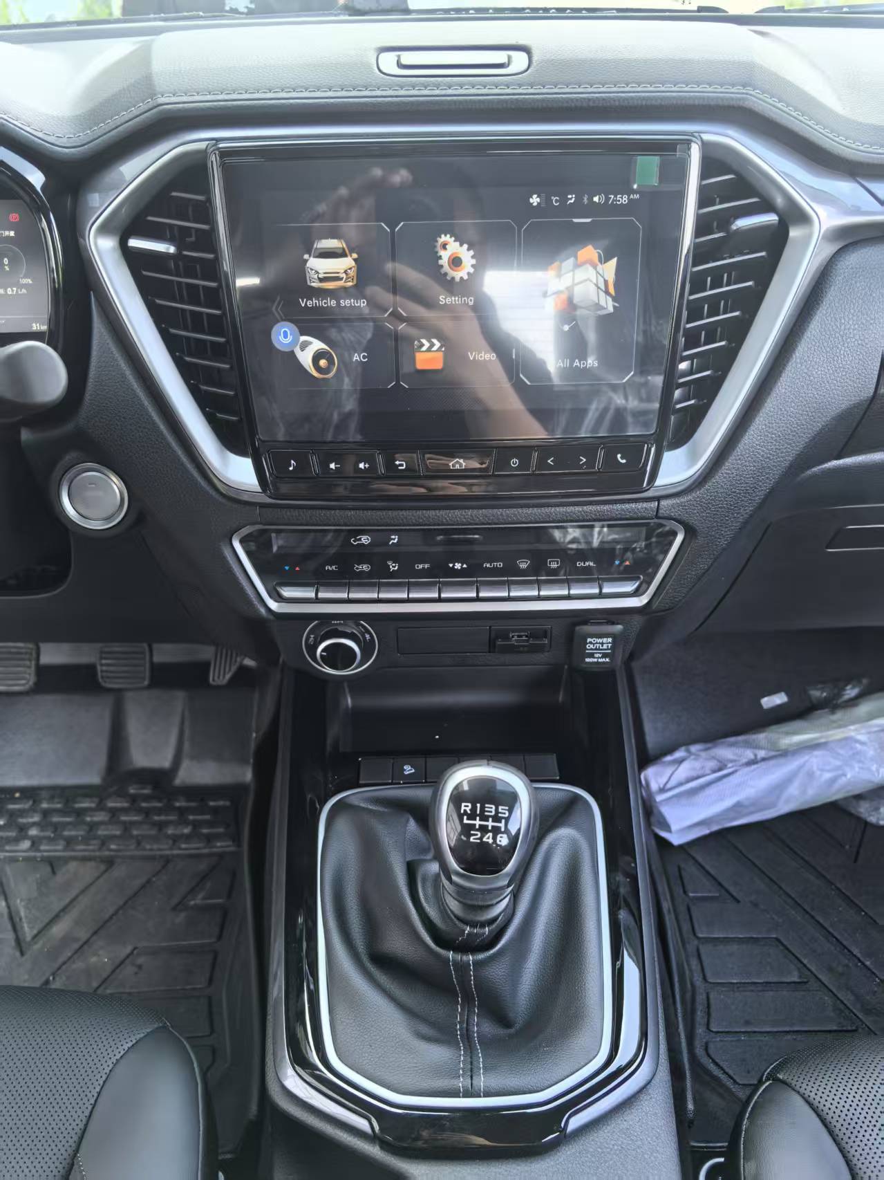 CHENXU 4WD double cabin pickup with 6MT and ISUZU 2.5T diesel engine