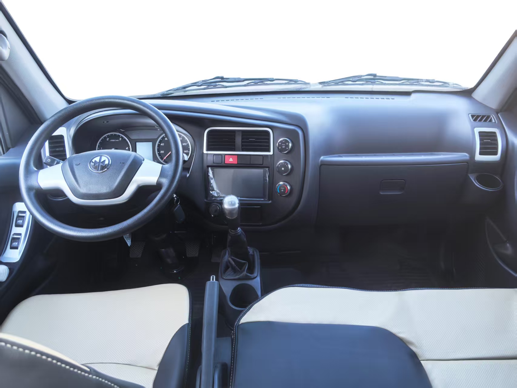 CHENXU 2.5tons diesel light cargo truck with ISUZU 2.8L engine