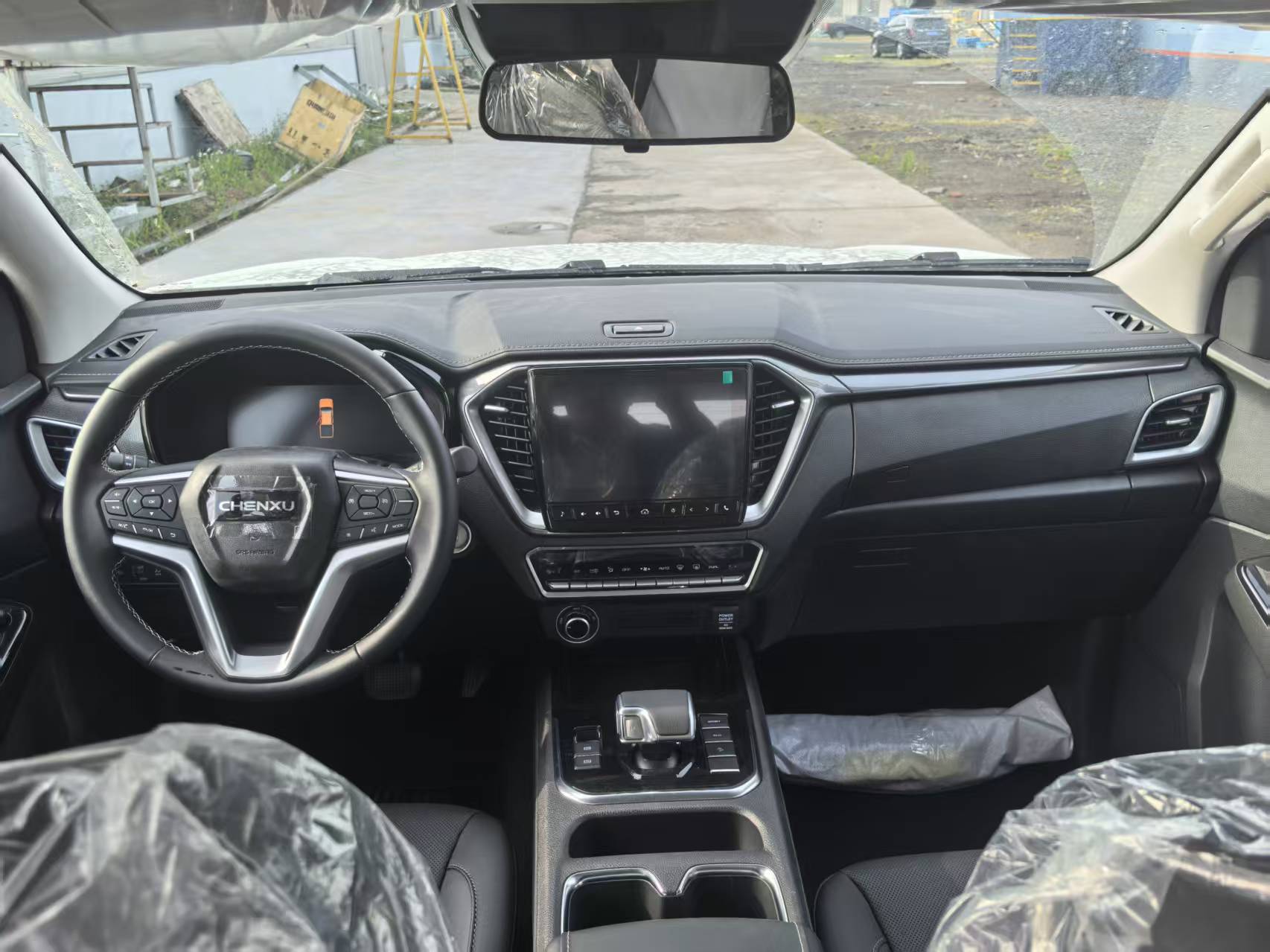 CHENXU 4WD double cabin pickup with 8AT and ISUZU 2.5T diesel engine