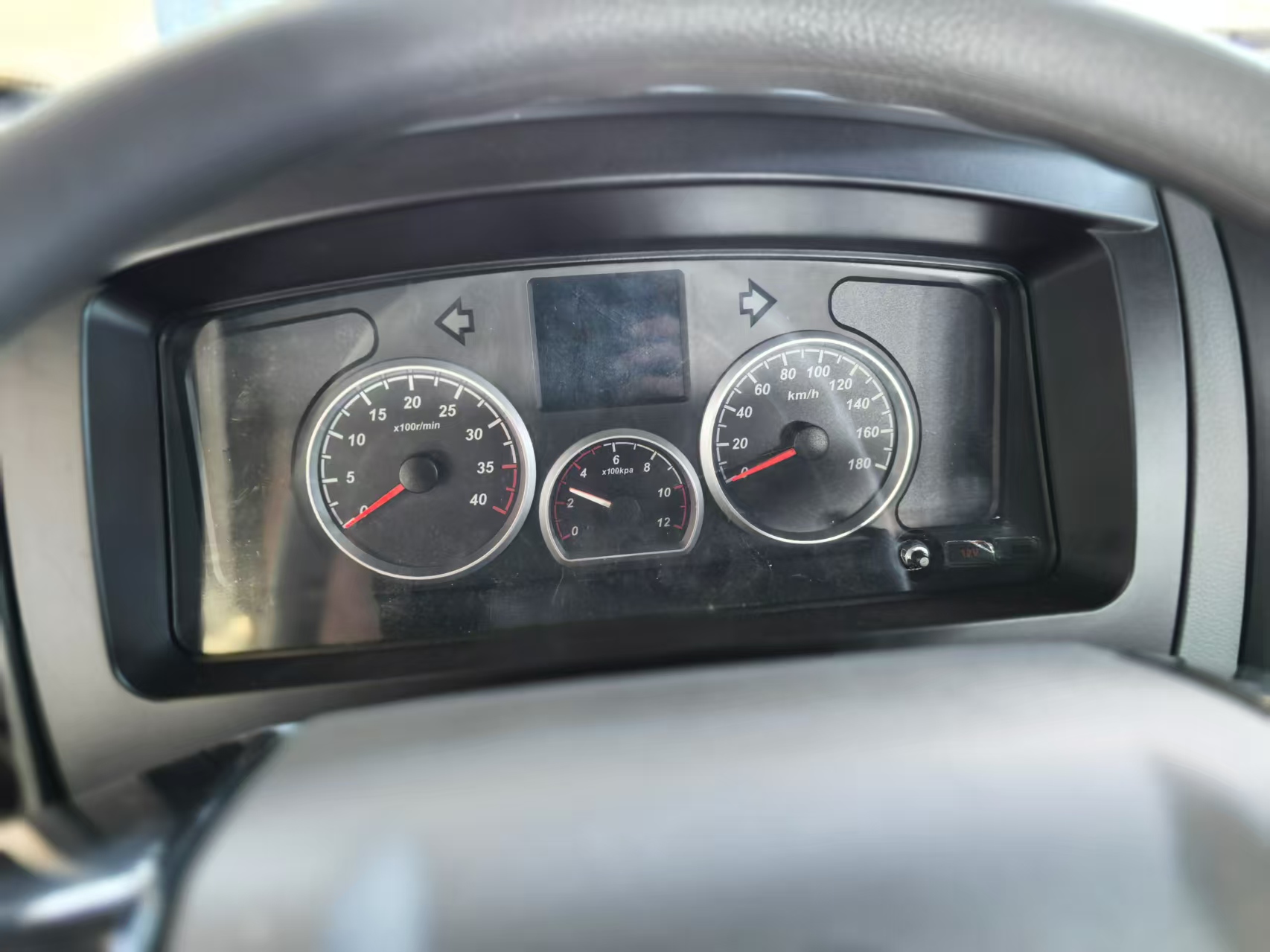 CHENXU 4.5tons diesel light cargo truck with ISUZU 2.8L diesel engine